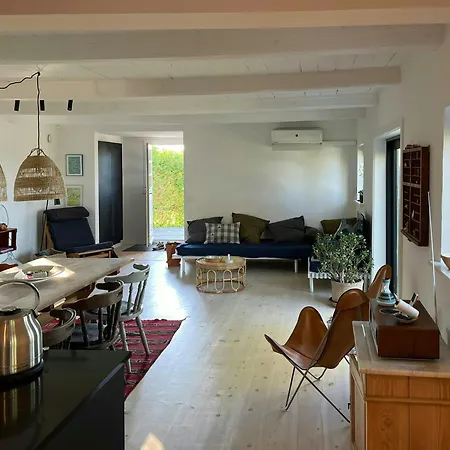 With View Of Dalby Bay Feriehus *